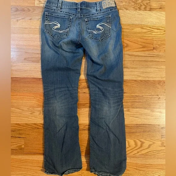 Silver Jeans Co. Women’s Suki Mid Slim Boot Super Stretch Studded Denim Jeans - Picture 3 of 4